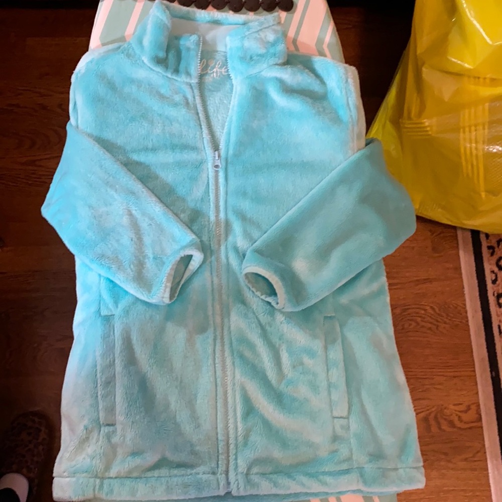 Made for Life Women’s light aqua color super fuzzy soft zipper jacket Medium